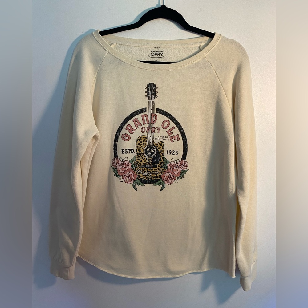 Cream/sof yellow Graphic Grand Ole Opry sweatshirt, size M